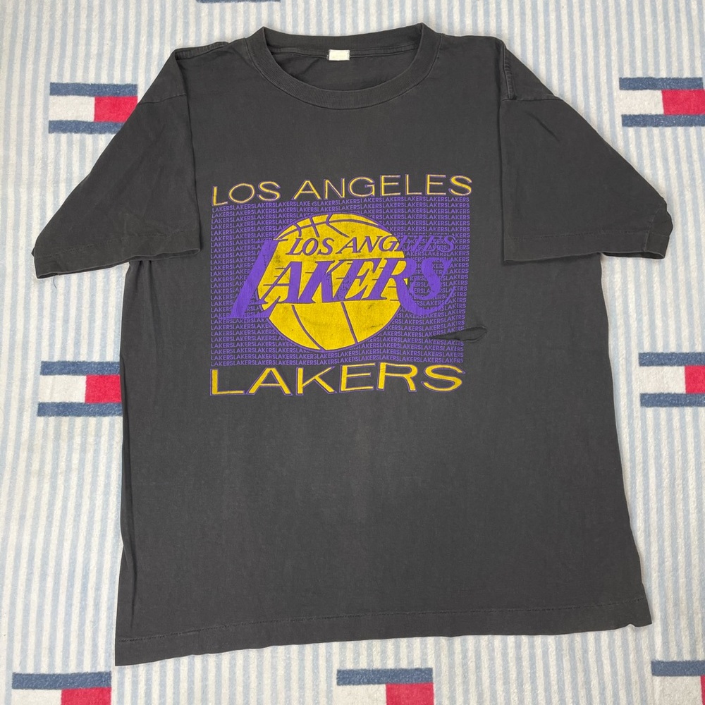 Vintage Los Angeles Lakers short sleeve shirt